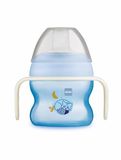 MAM Eerste babybeker voor baby's vanaf 4 maanden, 150 ml, asymmetrische siliconen lekbescherming, gemakkelijk te accepteren, met lichtgevende handgrepen in het donker, blauw, 1 stuks