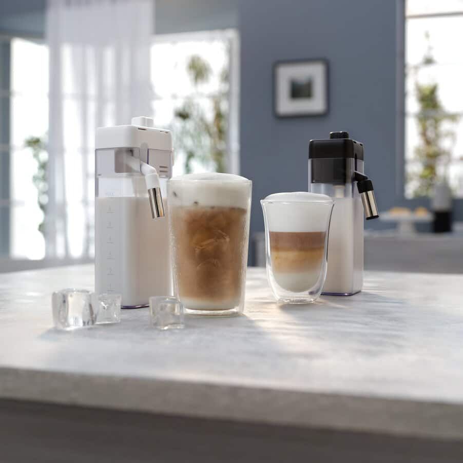 De'Longhi PrimaDonna Aromatic ECAM630.75.TSM Volautomatische Espressomachine - 2.2L - Zwart/Titanium
