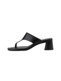 VAGABOND SHOEMAKERS Teenslipper 'Evie' zwart