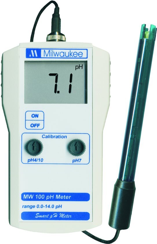 Milwaukee MW100 pH meter