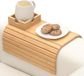 Organisateur d'accoudoir avec plateau antidérapant, adapté pour ranger des boissons, un téléphone, une télécommande et des snacks.