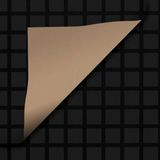 Merkloos / Sans marque KP Blokmotief Zwart-Goud Inpakpapier – 70 cm × 200 m – 80 g/m² Gecoat