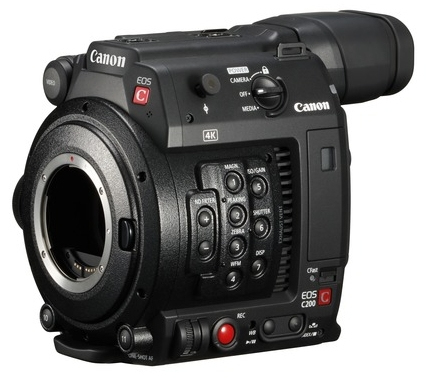 Canon C200 + CN-E 18-80mm T4.4 L IS