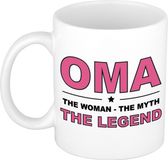 Bellatio Decorations Oma the woman the myth the legend cadeau mok - beker - wit - 300 ml - verjaardag / Moederdag - kado koffiemok / theebeker