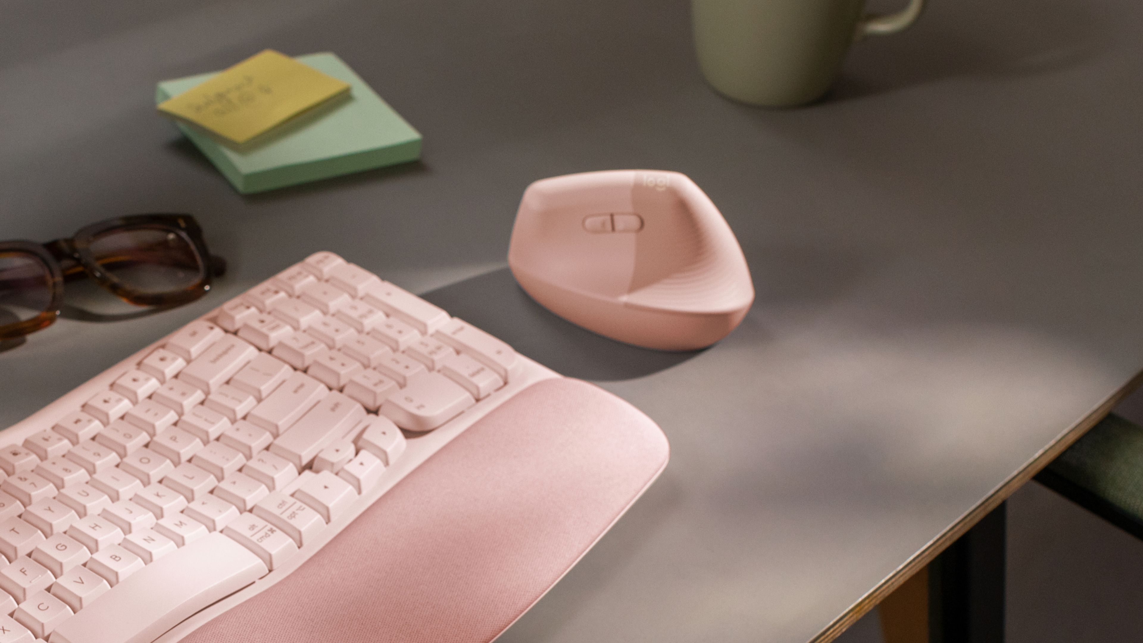 Logitech Lift - Ergonomische draadloze muis - Rechtshandig - Roze