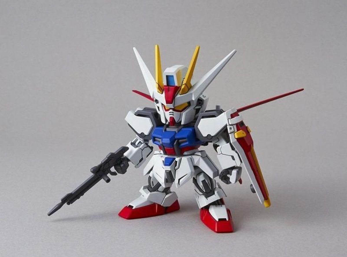 Namco Bandai GUNDAM - Model Kit - Super Deformed EX - Aile Strike - 8 CM