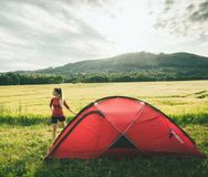 Husky Tent Felen Polyester 330 X 165 Cm - Rood - 3 Persoons