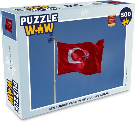 MuchoWow Puzzel Een Turkse vlag in de blauwe lucht - Legpuzzel - Puzzel 500 stukjes