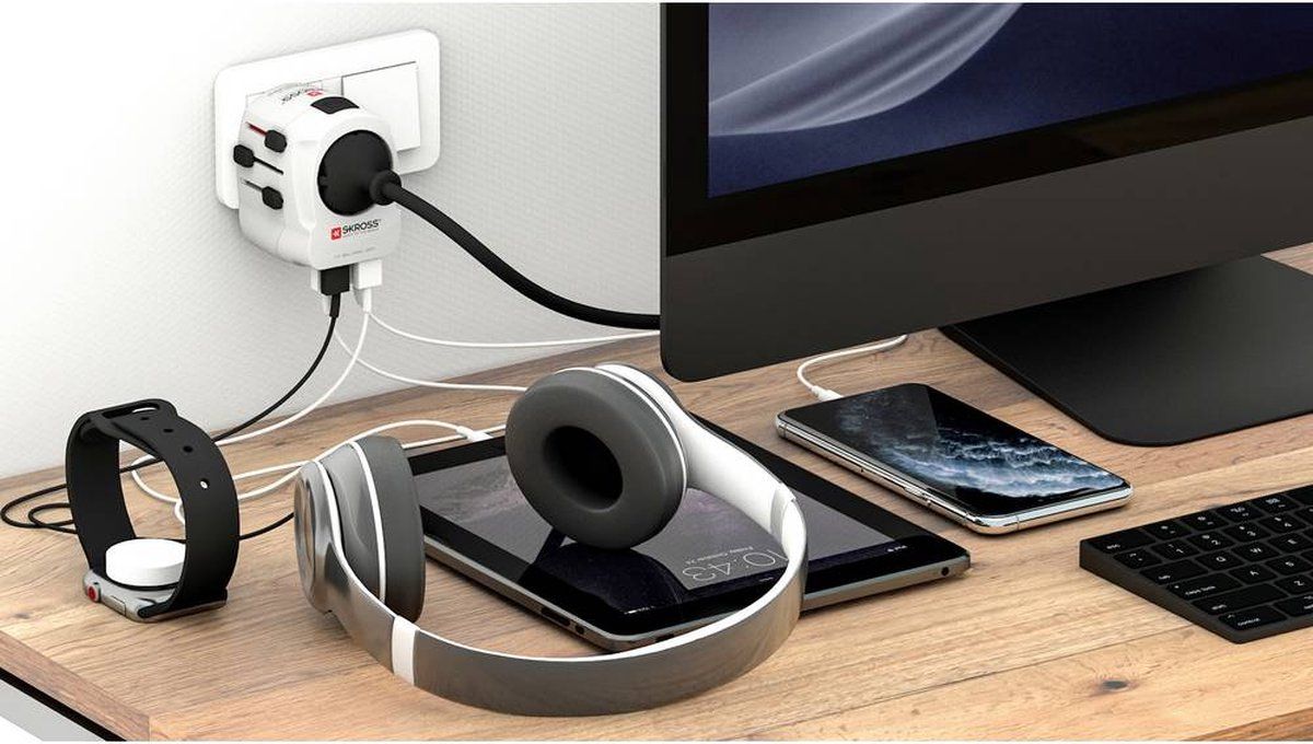 Skross Universele reisstekker met 4 USB-poorten