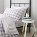 Catherine Lansfield Check and Stripe Grey beddengoedset 160 x 220 + 50 x 110 cm + wit hoeslaken 90 x 200 cm