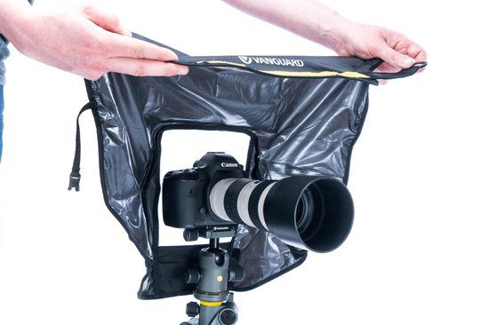 Vanguard Alta RCM Regenhoes Medium - Camerahoesje - Zwart