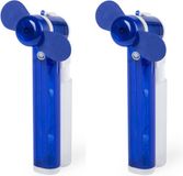 Merkloos Set van 2x stuks zak ventilator/waaier blauw met water verstuiver - Mini hand ventilators van 16 cm