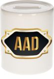 Bellatio Decorations Shoppartners Bv Spaarpot met voornaam Aad - wit - met goud/zwart embleem - 8 x 9 cm - keramiek - met afsluitdop - cadeau verjaardag