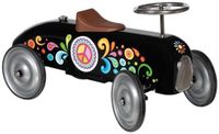 Goki loopauto zwart - metalen ride-on voertuig met rubberen banden.