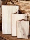 b-home-interieur.be Eiken snijplank / presenteerplank met leren handvat - Tapas/Kaas plank - Dikte 4 cm - 50 x 28 cm - GROOT