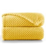 DecoKing Henry knuffeldeken van 170 x 210 cm, mosterdgeel