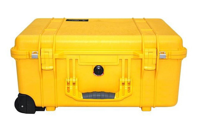 Peli 1560 Stootbestendige Koffer Voor Professioneel Audio-, Video- En Fotoapparatuur, Ip67 Water- En Stofdicht, Capaciteit: 44L, Gemaakt In Duitsland, Met Aanpasbaar Plukschuim, Kleur: Geel