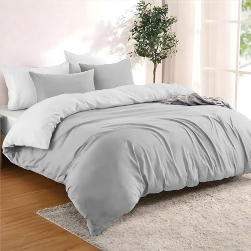 Dreamzie - Dekbedovertrek 240x220 cm met 2 kussenslopen 65x65 cm - Lichtgrijs/wit - 240x220 Bedset in 100% microvezel - 3-delig - Gecertificeerd vrij van chemicaliën (Oeko TEX)