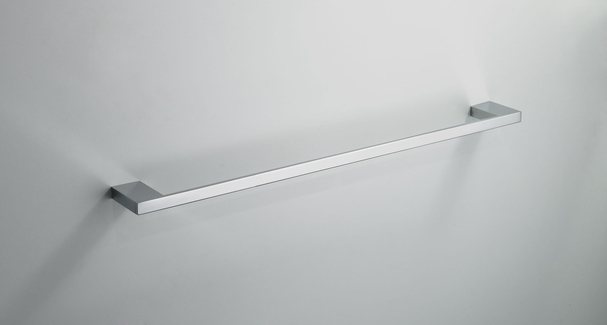 Wiesbaden Eris Handdoekrek 60cm Chroom