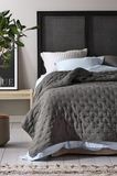 JOTEX Sprei Calm, Oeko Tex® Standard 100, gecertificeerd, bedsprei van hoogwaardig polyester, donkergrijs, 180 x 260 cm