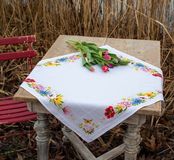 Vervaco Aïda Tafelkleed Kit Kleurige Bloemen Borduurpakket 80 x 80 cm
