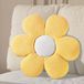 Unyqoos® Coussin doux et décoratif en forme de fleur pour canapé ou lit 40 cm jaune