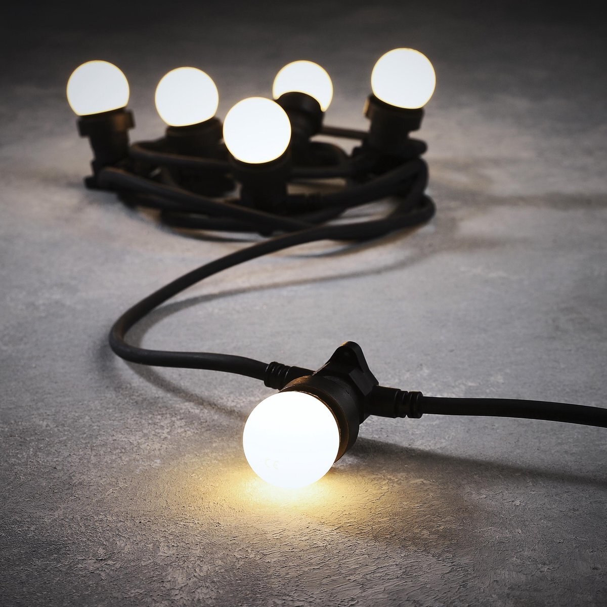 Luca lighting - Connect xp party lights zwart warm wit 6 lamp led IP44 - l450xb5xh10cm - Woonaccessoires en seizoensgebondendecoratie