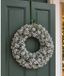 Couronne de Noël enneigée - D40 cm - avec cintre de porte vert - couronne de porte