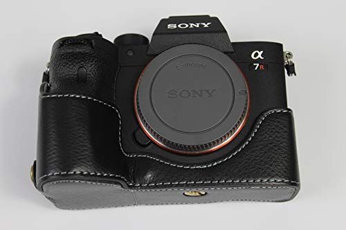 Zakao A7R IV Camera Case, Echt Lederen Half Bottom Opening Versie Holster Camera Case Met Hand Strap Beschermhoes Tas Case voor Sony Alpha A7R V (Zwart)