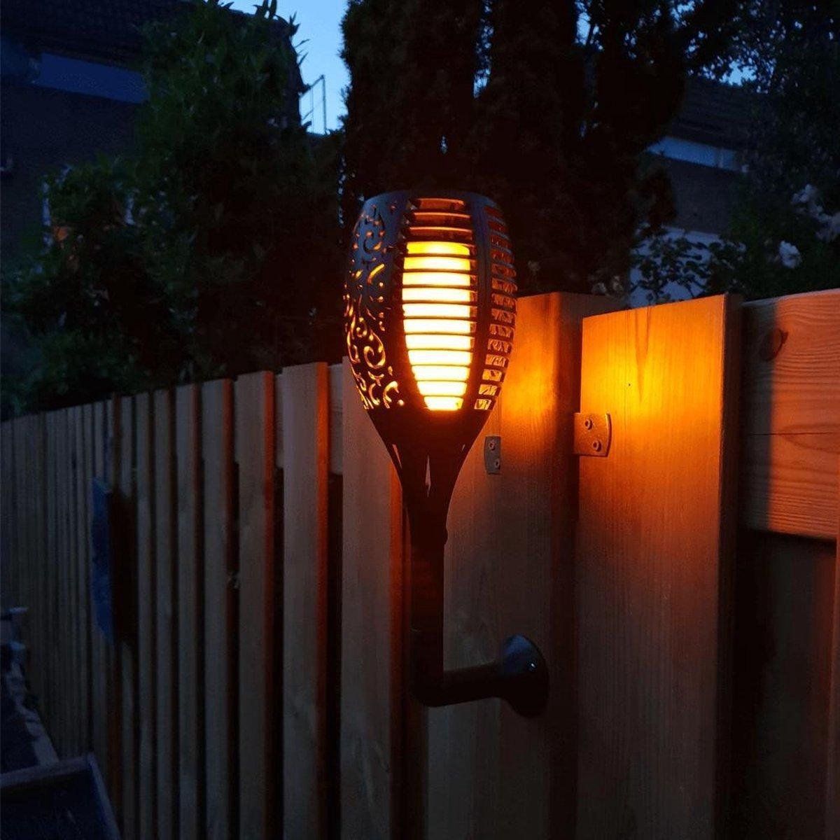 Cahaya Solar Fakkel 96 LED Wandlamp | Zonne-energie | 2021 Model | IP65