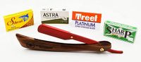 Razor Blades Club Roman Empire Shaving Spartacus scheermes, professioneel scheerapparaat voor baard, snor en contouren, met set van 20 messen (Astra-Sharp-Shark-Treet)