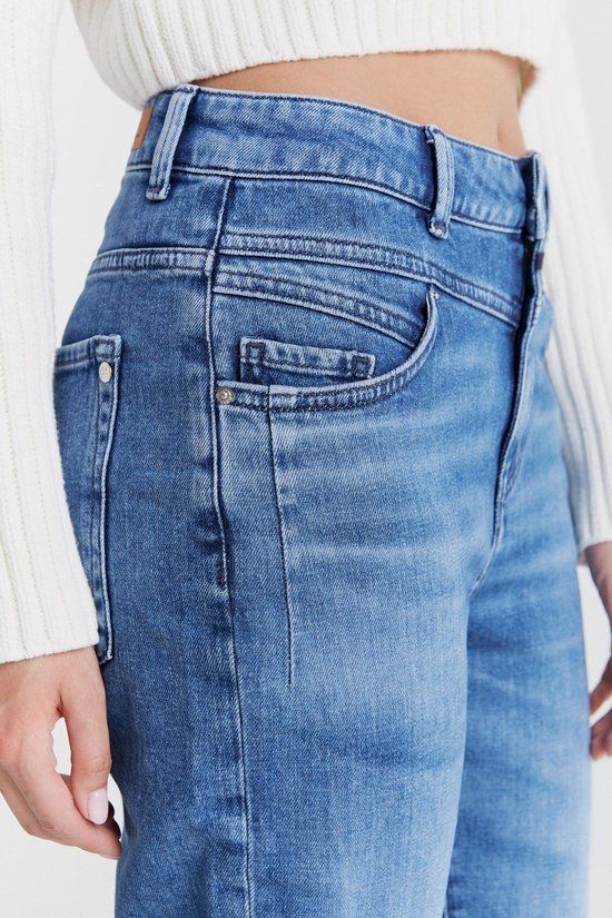 Cup of Joe Denim Victoria Boyfriend Jeans Medium Blue W26 x L32