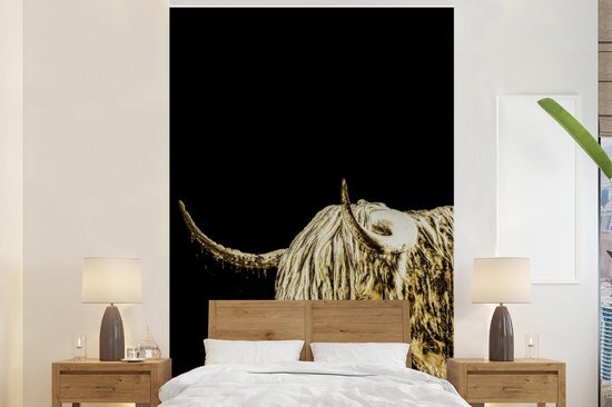 Nr1Wallpaper Behang - Fotobehang Schotse Hooglander - Zwart - Goud - Breedte 225 cm x hoogte 350 cm