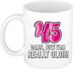 Bellatio Decorations Verjaardag cadeau mok 45 jaar - nu ben ik echt oud! - roze - 300 ml - keramiek