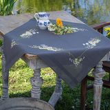 Vervaco Tafelkleed Kit Margrietjes 80 x 80 cm