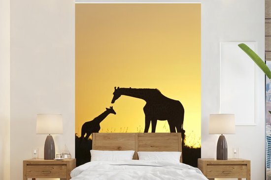 Nr1Wallpaper Behang - Fotobehang Giraffe - Silhouet - Kalf - Breedte 170 cm x hoogte 260 cm