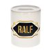 Bellatio Decorations Ralf spaarpot met voornaam - wit - met goud/zwart embleem - 8 x 9 cm - keramiek - met afsluitdop - cadeau verjaardag