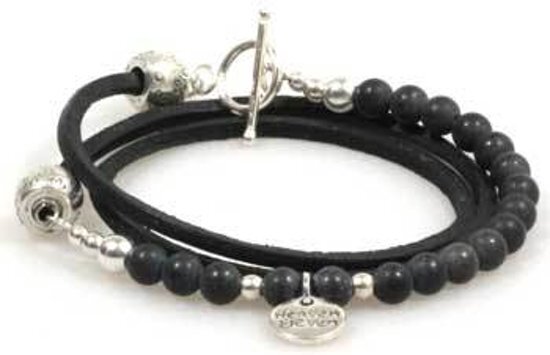 Heaven Eleven - dames armband - Zwarte leren wikkelarmband met Onyx kralen