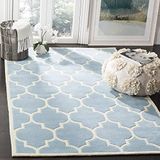 SAFAVIEH Hedendaags tapijt voor woonkamer, eetkamer, slaapkamer - Chatham Collection, korte pool, blauw en ivoor, 183 x 274 cm