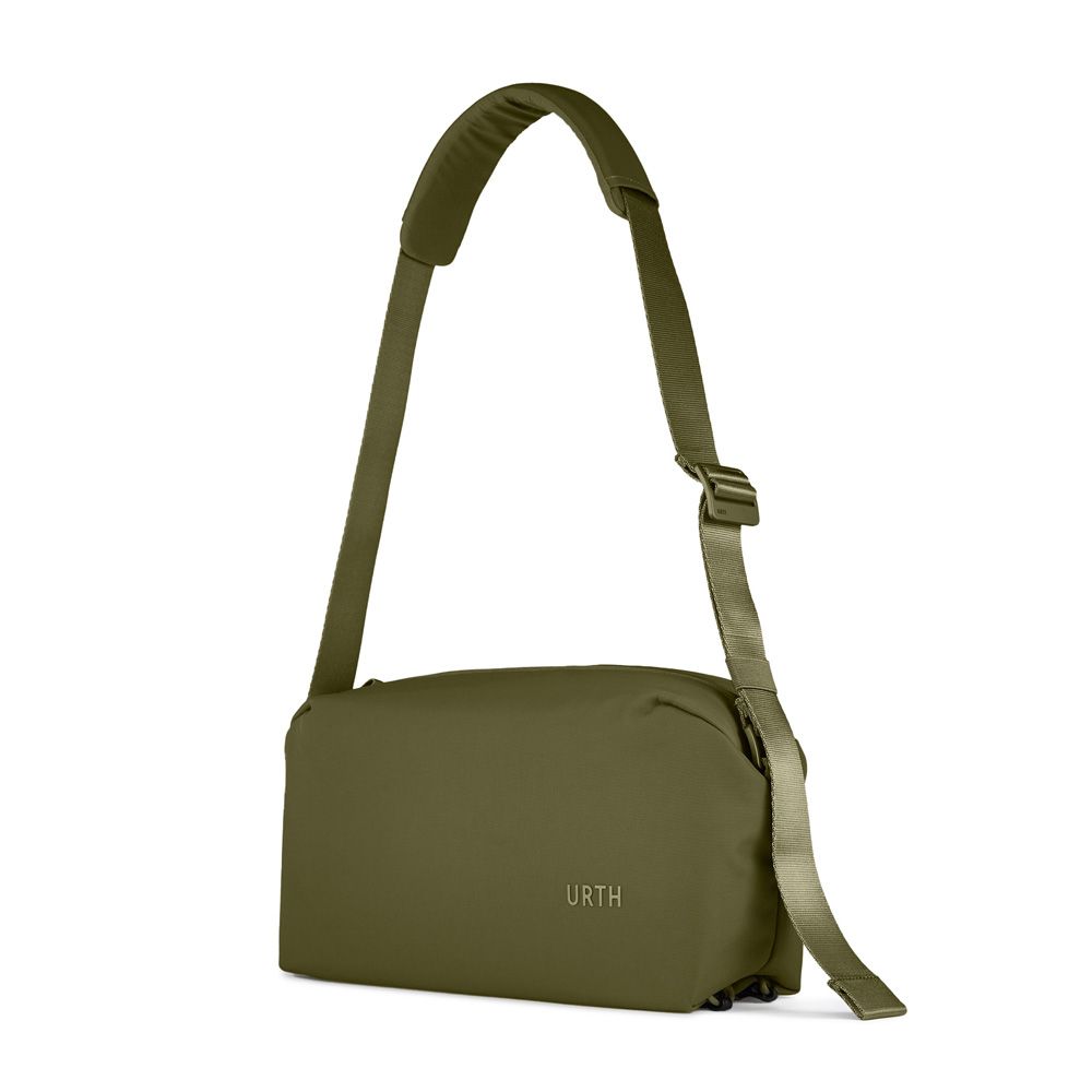 Urth Dolomite 8L Camera Sling Bag (Green)