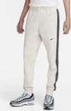 Nike Sportswear Club Fleece Jogger Pant Light Bone Maat M
