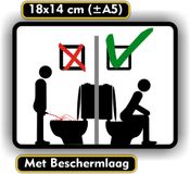 JERMA allerhandestickers Jerma - Zittend Plassen WC Sticker - 18 x 14 cm - Zelfklevend Vinyl