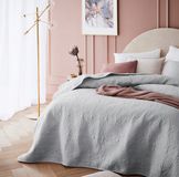 Room99 Leila Gewatteerde Sprei 240x260 cm Jasgrijs