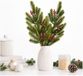 Feeric lights & Christmas Branche de sapin - 2x - grand - vert avec baies - 77 cm - plastique - décoratif