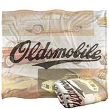 Oldsmobile Old Classics Silky Touch Super Soft Plaid 152 x 127 cm