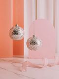 2 Xmas 2 Glas Xmas kerstballen met glitter patroon en kralen