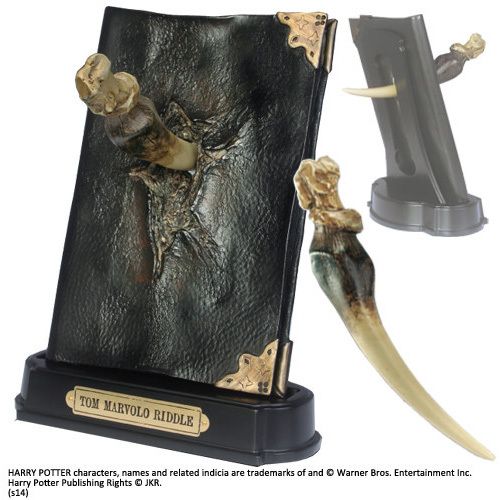 Noble Collection Harry Potter: Basilisk Fang and Tom Riddle Diary Decoration