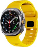By Qubix - Wave siliconen bandje - Geel - Geschikt voor Samsung Galaxy Watch Ultra / Ultra 2 - 47mm