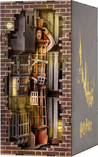 Revell Modelbouwpakket - 00530 Tiny Adventures - Harry Potter -Diagon Alley- - 18x11x23cm Houten - Revell -