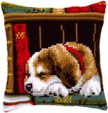 Vervaco Kruissteekkussen kit - Slapende hond in boekenrek - 40 x 40 cm